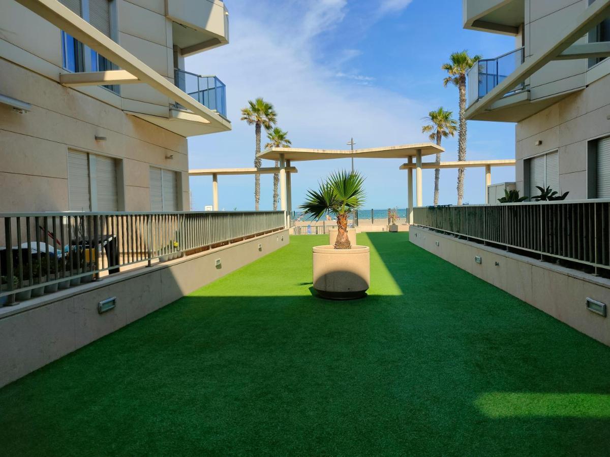 Non Stress Arena Primera Linea De Playa Валенсия Екстериор снимка